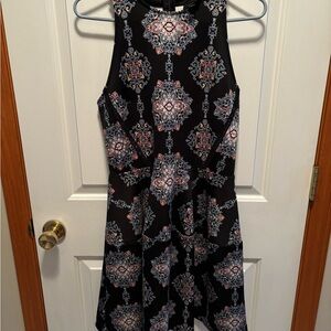 Elegant Black Patterned Dress
